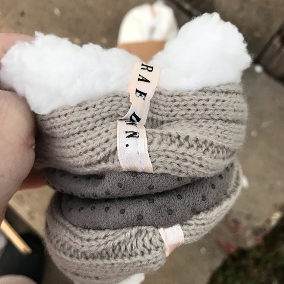 ❤️ SALE ❤️NWT BUNDLE RAE DUNN Slippers 🌺 - Picture 6 of 6